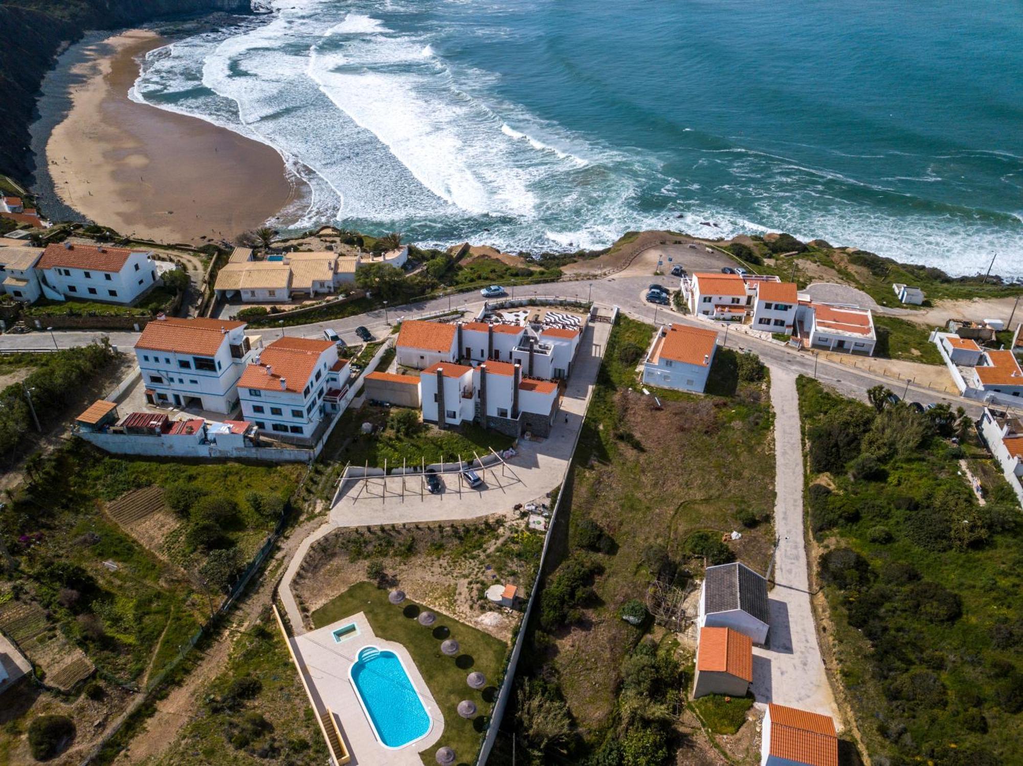 Falésias da Arrifana Praia da Arrifana Exterior foto