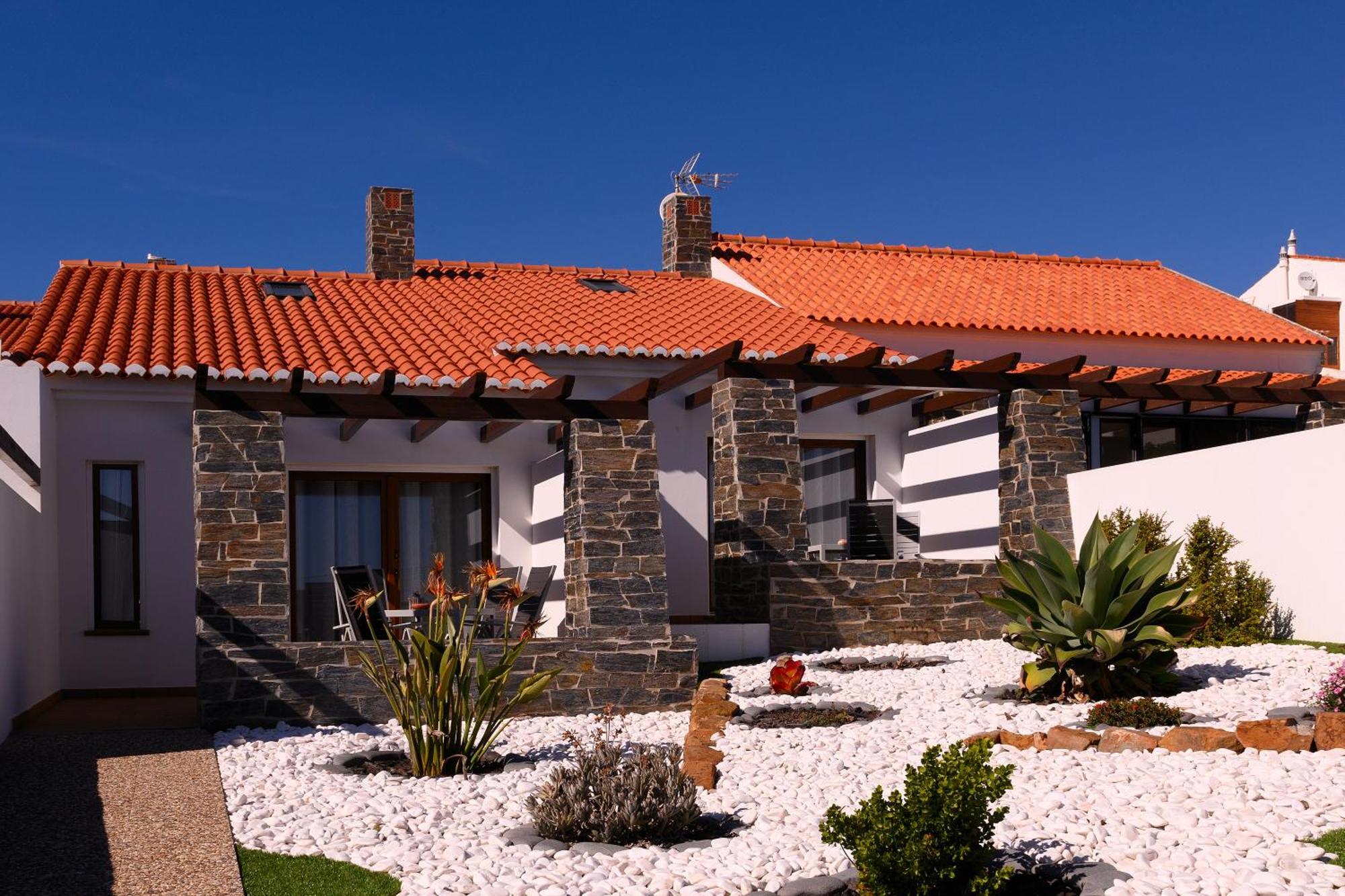 Falésias da Arrifana Praia da Arrifana Habitación foto