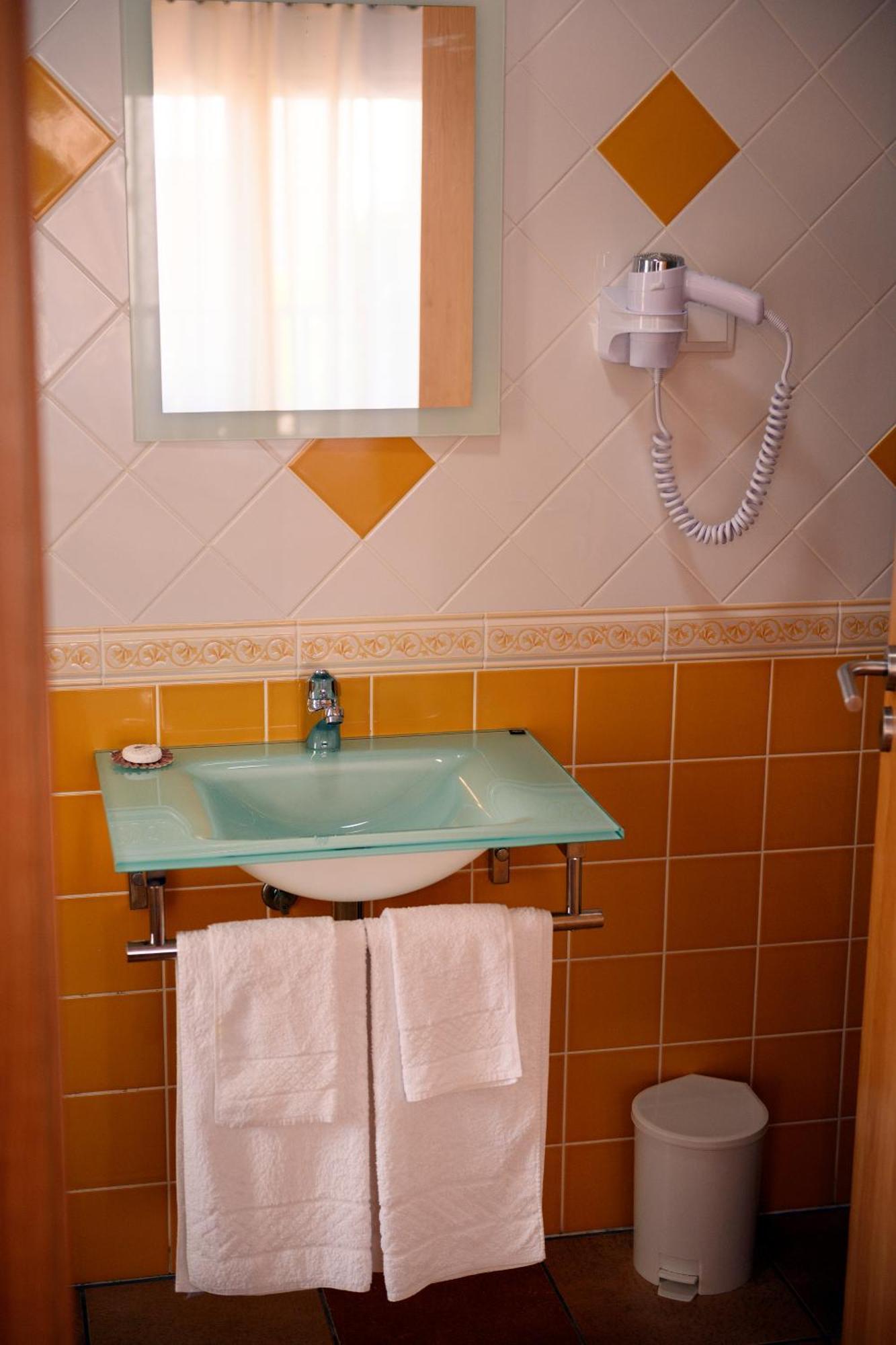 Falésias da Arrifana Praia da Arrifana Habitación foto