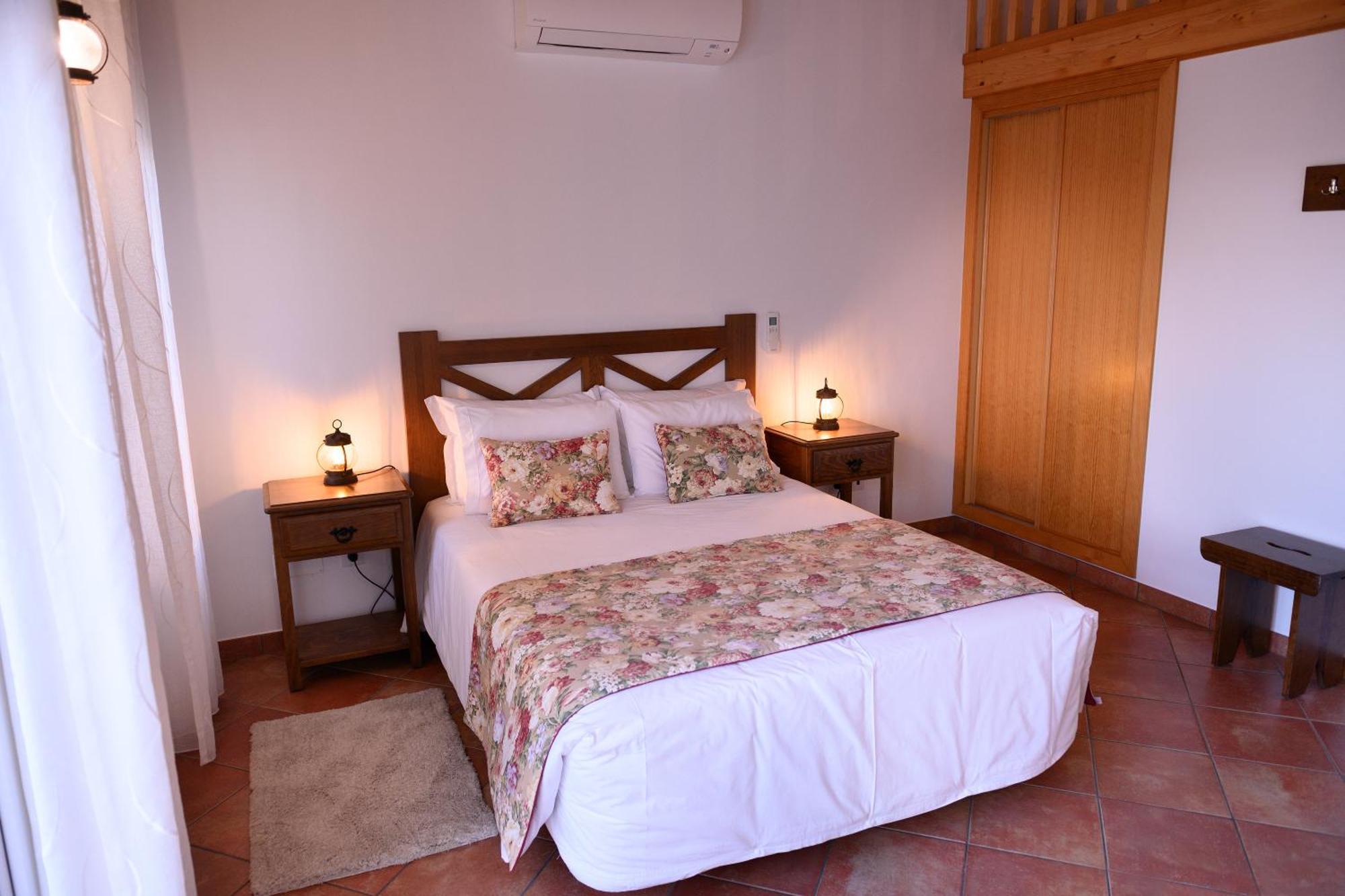 Falésias da Arrifana Praia da Arrifana Habitación foto