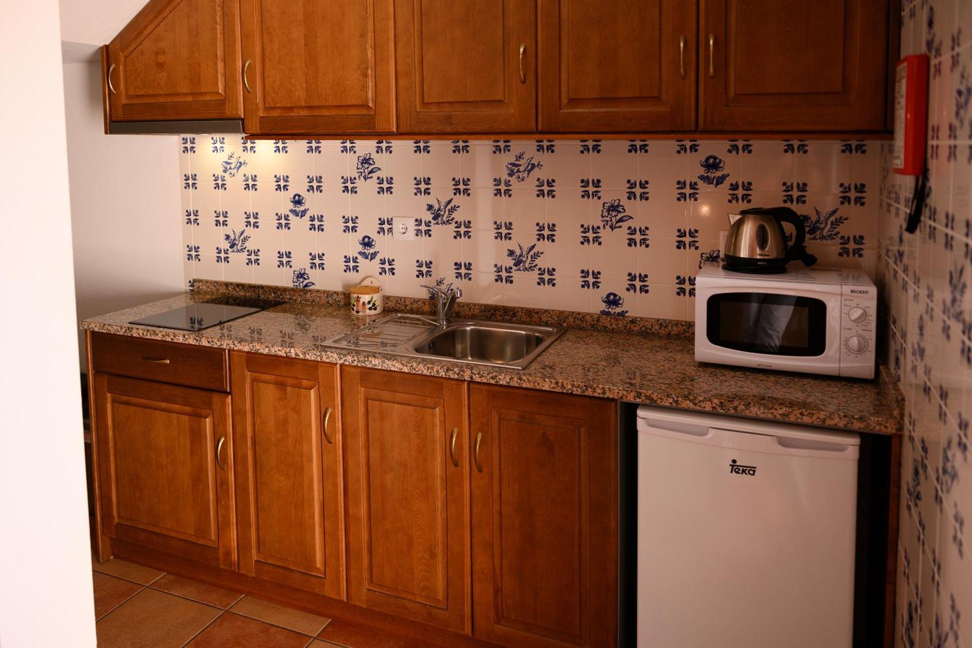 Falésias da Arrifana Praia da Arrifana Habitación foto
