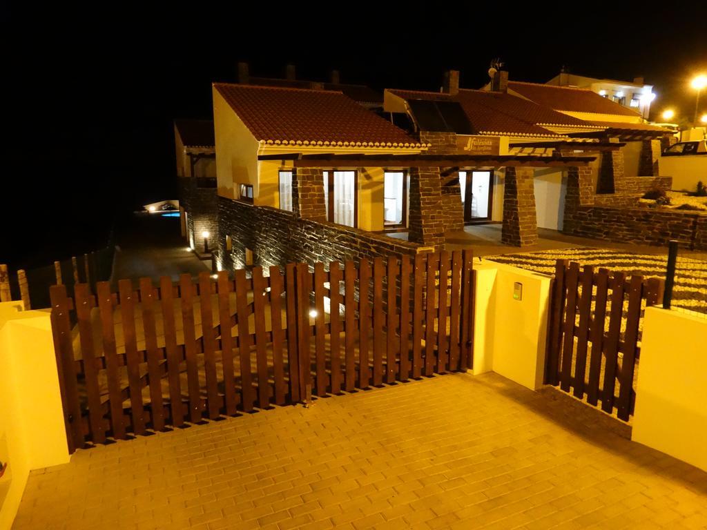 Falésias da Arrifana Praia da Arrifana Exterior foto